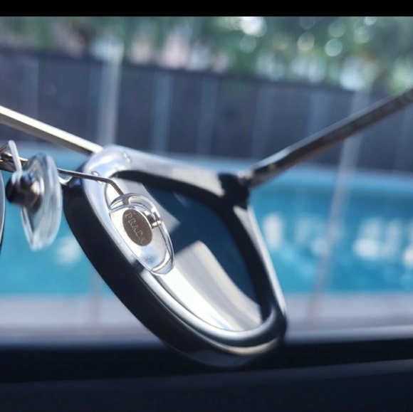 Prada sunglasses - Picture 5 of 7